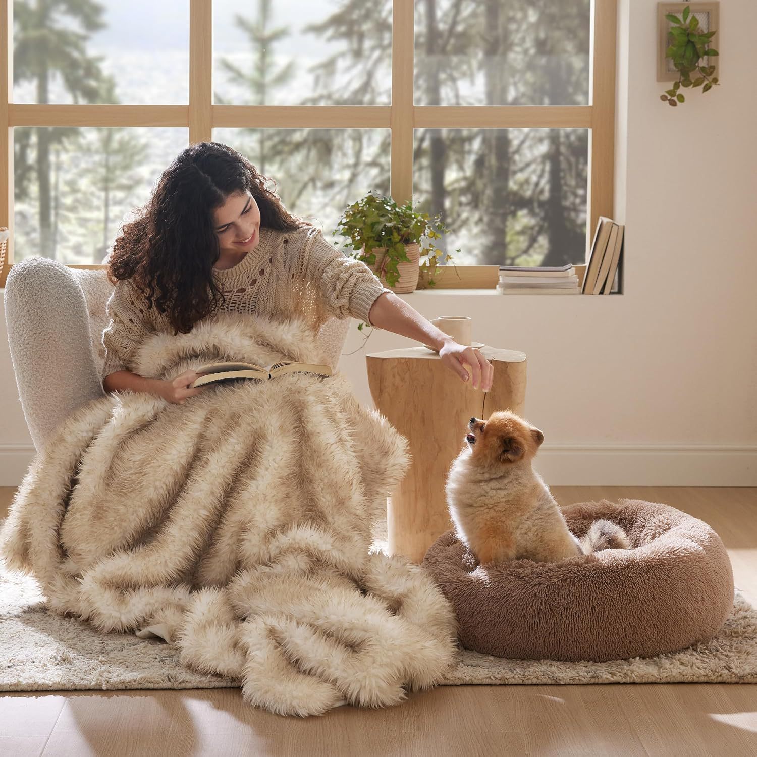 Non-Slip Solid Color Fluffy Round Pet Bed