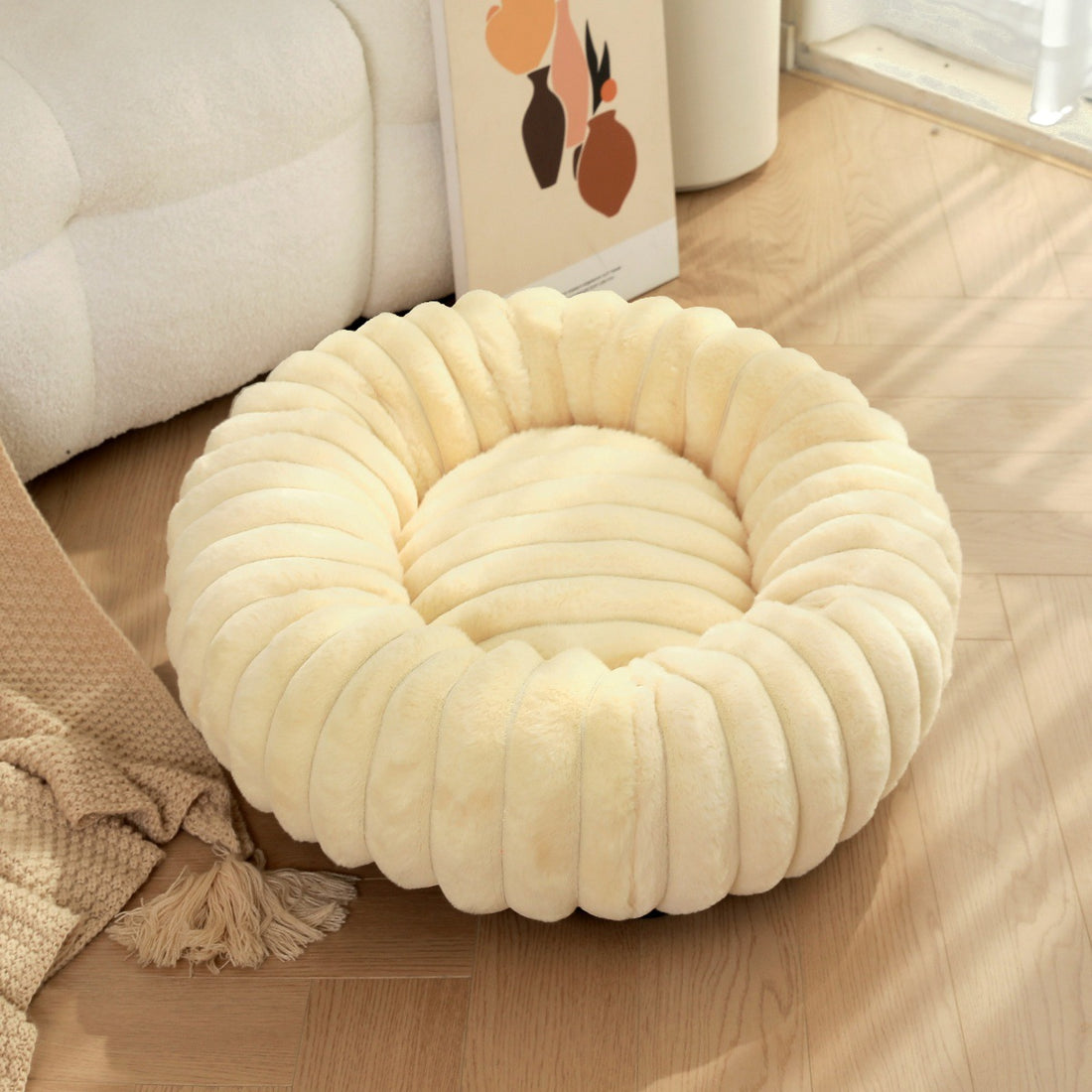 Warm Plush Round Pet Nest Bed With Thick Cushion
