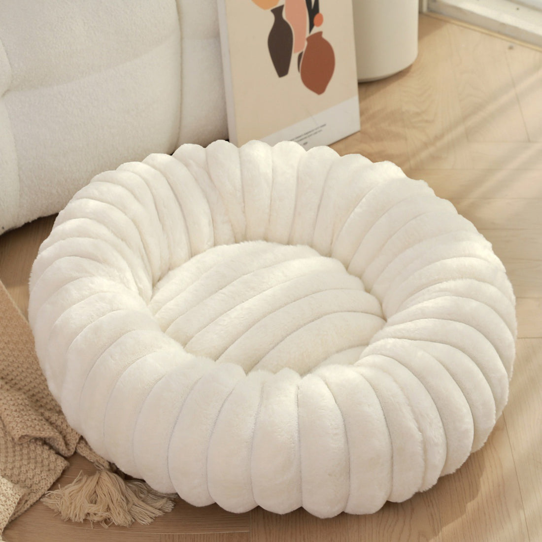 Warm Plush Round Pet Nest Bed With Thick Cushion
