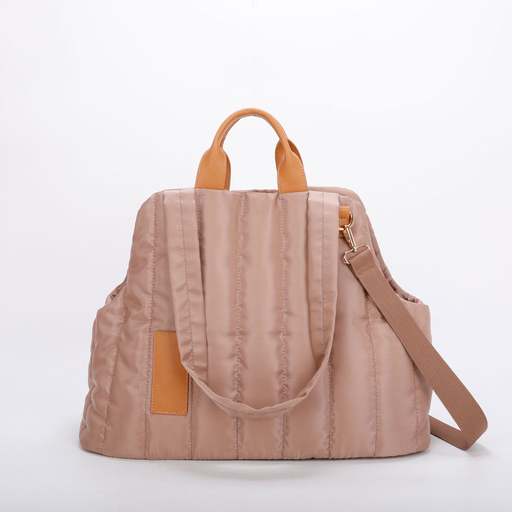 Lightweight Waterproof Pet Carrier Bag For Outdoor Travel Use