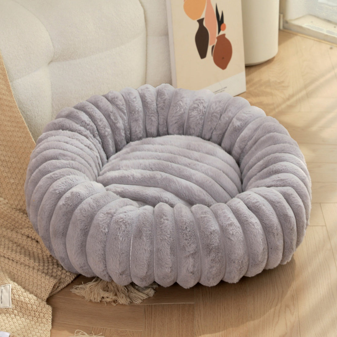 Warm Plush Round Pet Nest Bed With Thick Cushion