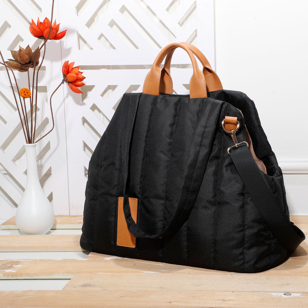 Lightweight Waterproof Pet Carrier Bag For Outdoor Travel Use